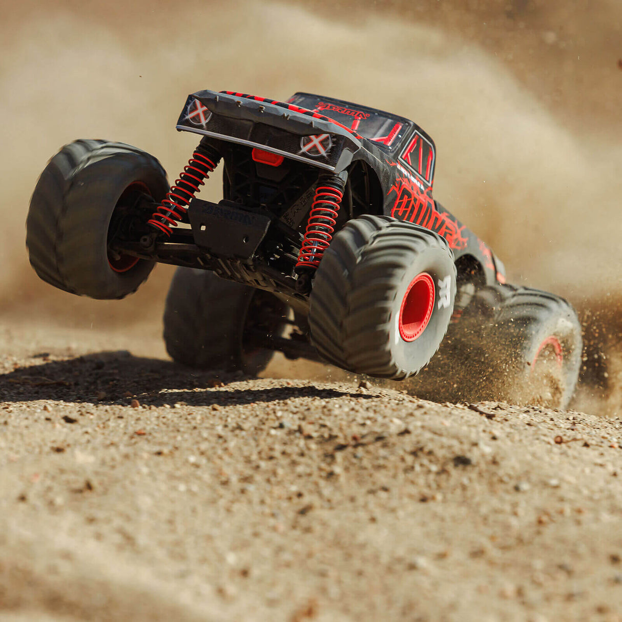 ARRMA 1/16 QUAKE GROM 4X4 RTR Brushed Monster Truck inkl. Akku & Ladegerät Rot