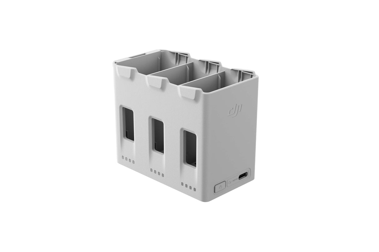 DJI Lito 1 Zweiwege Ladestation – 3 Akkus parallel laden Ansicht Power Knopf und USB-C Anschluss
