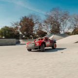 ARRMA MOJAVE GROM 4X4 RTR - Frontansicht schräg mit Detailblick auf Karosserie-Design