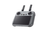 DJI RC 2 Fernsteuerung – mit integriertem Display Titelbild Ansicht Fernsteuerung Schräg Vorne