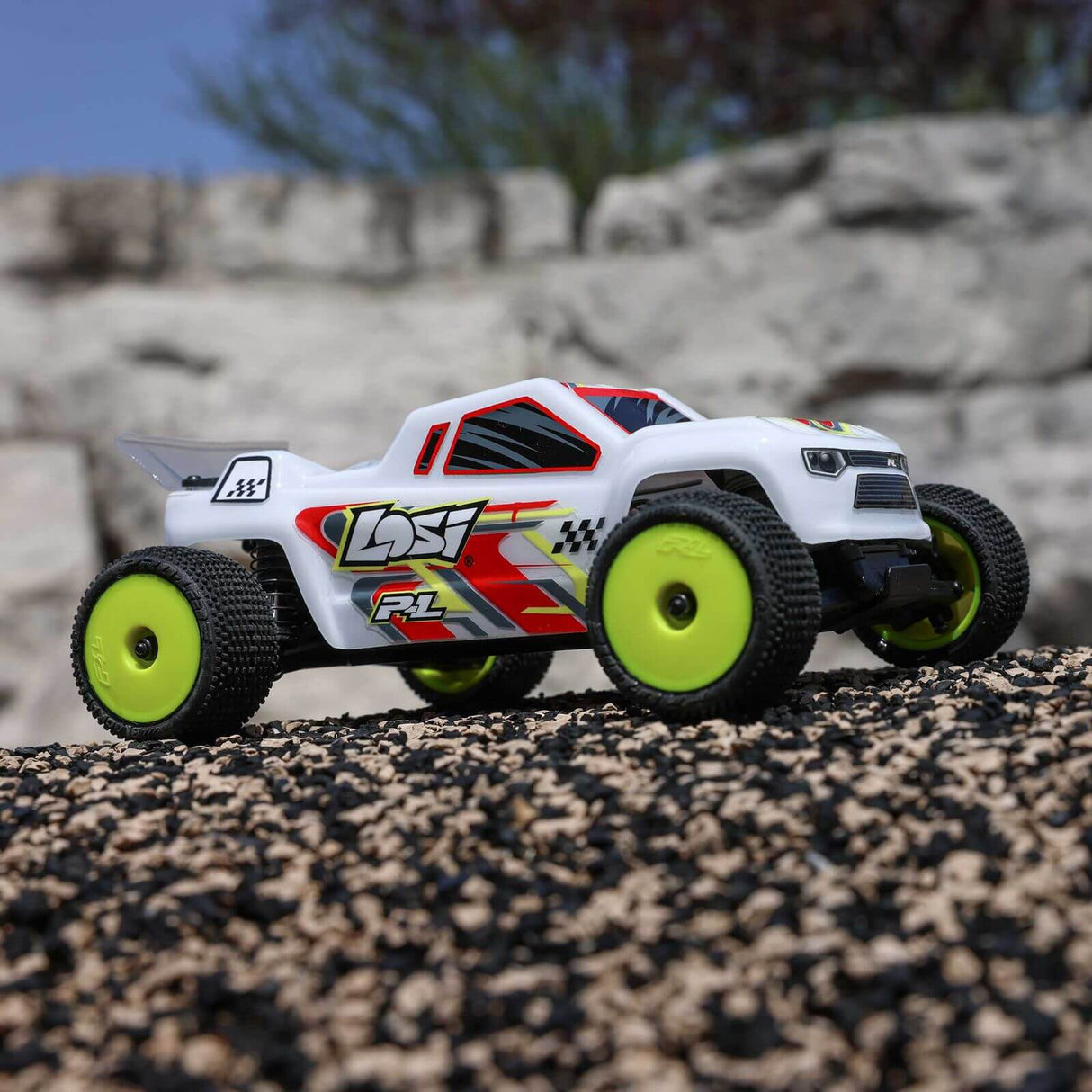 Losi 1/28 Micro-T 2S 2WD RTR Stadium Truck inkl. Akku & Ladegerät Weiß