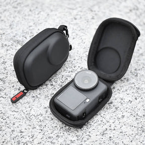 STARTRC Schutztasche DJI Osmo Action 6 – PU-Hülle mit Karabiner Titelbild Ansicht Außen und Innen mit Kamera